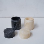 ブラック&ホワイトの茶筒