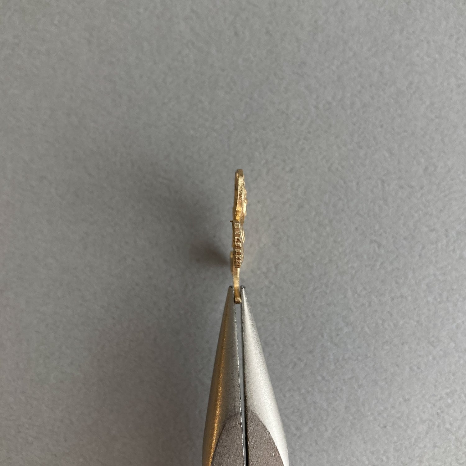 最終入荷〉USA真鍮 パンジー風お花プレート | Dua-アクセサリーパーツ