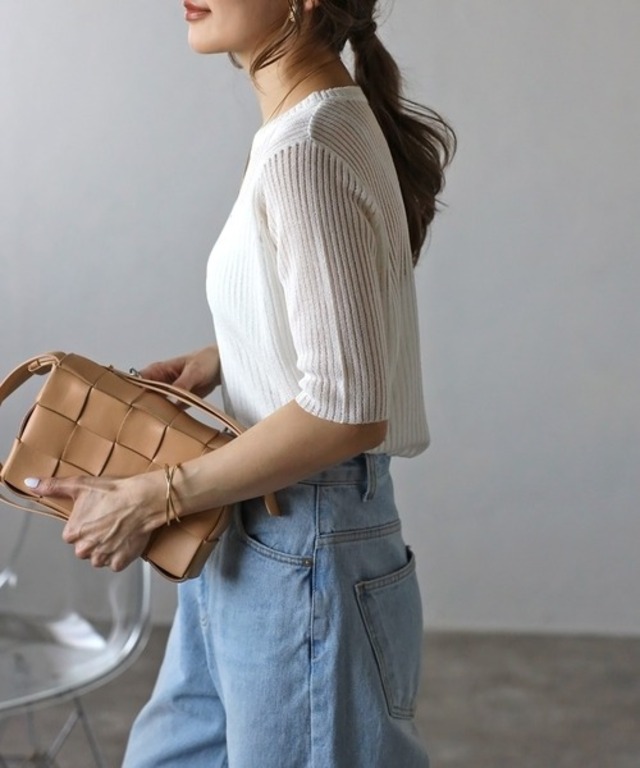 ハーフスリーブラメニット