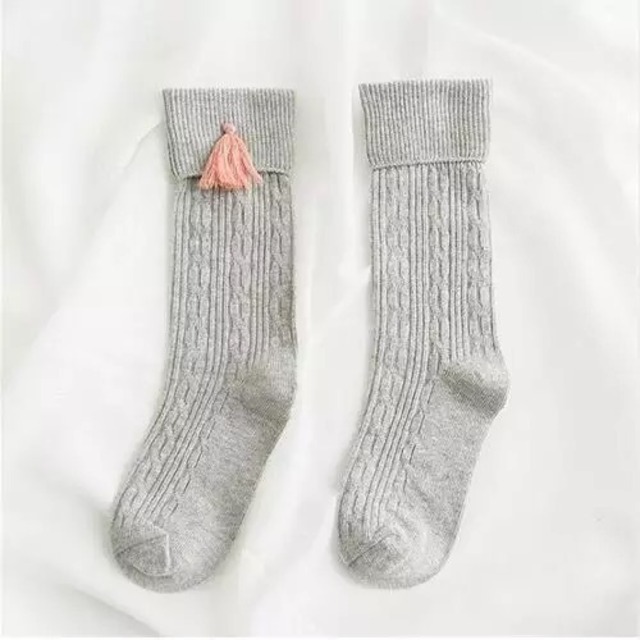 かわいいタッセル付き キッズハイソックス グレー 女の子 靴下 子ども用 インポート子ども服 Hikari