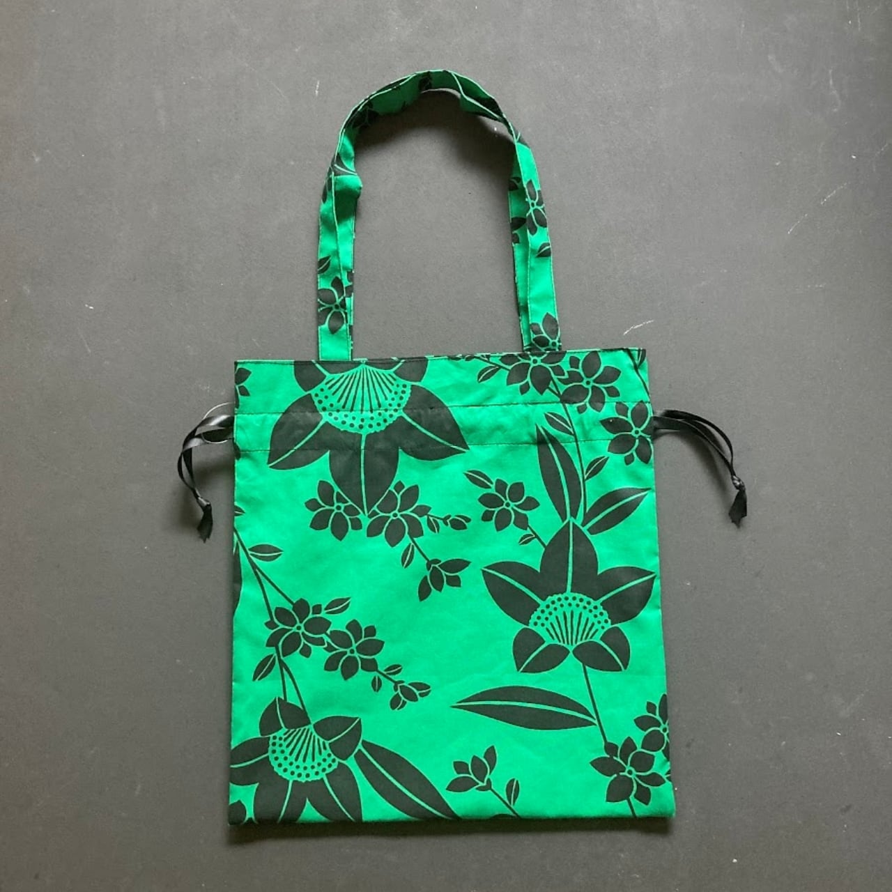 きんちゃくキモノトート BLACK×GREEN ゆかた地 着物リメイク 日月堂