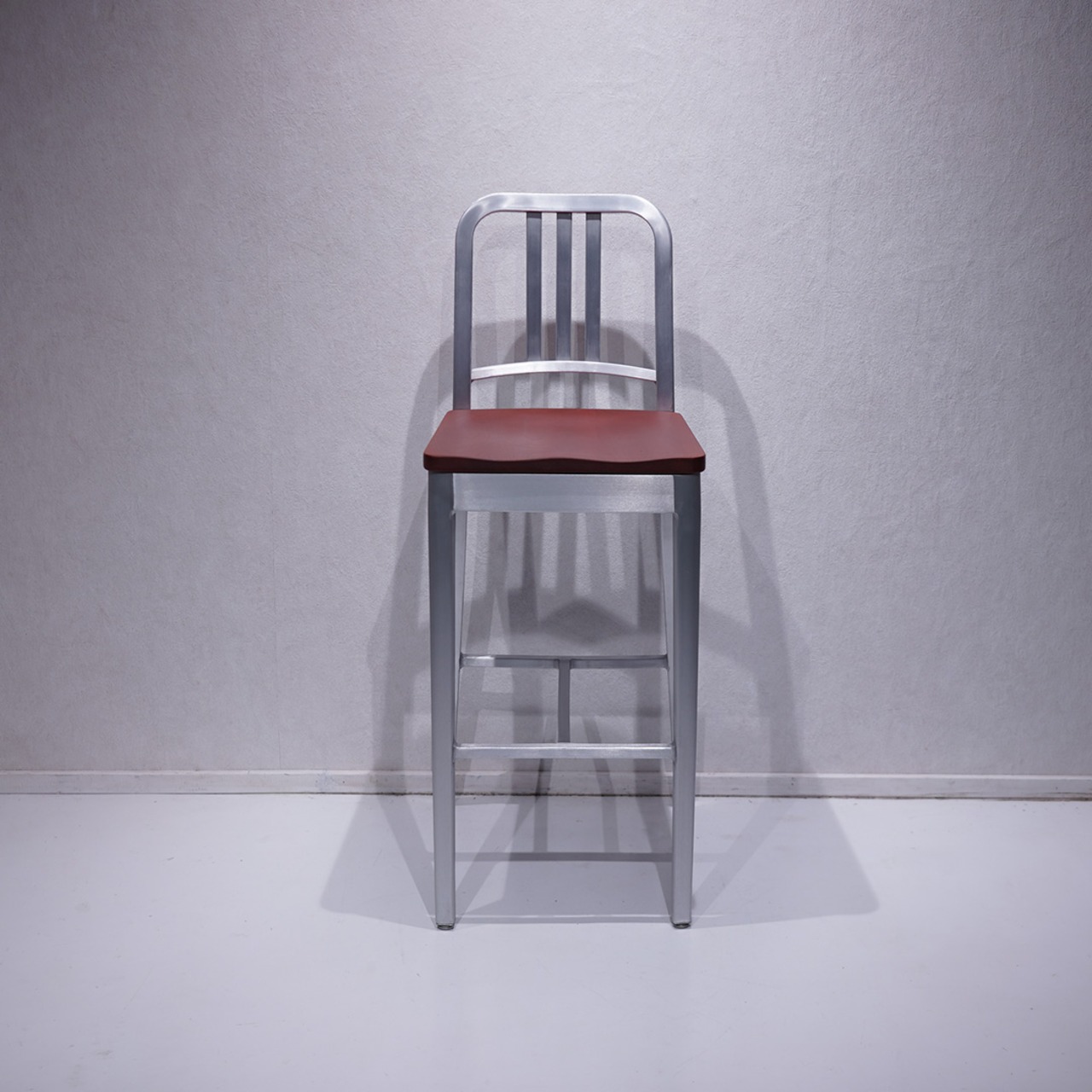 Emeco 1104 Navy Stool / Wilton C. Dinges 名作 エメコ ネイビー バースツール ハイスツール プロ仕上げ デザイナーズ チェア （関連:ヴィトラ HAY）