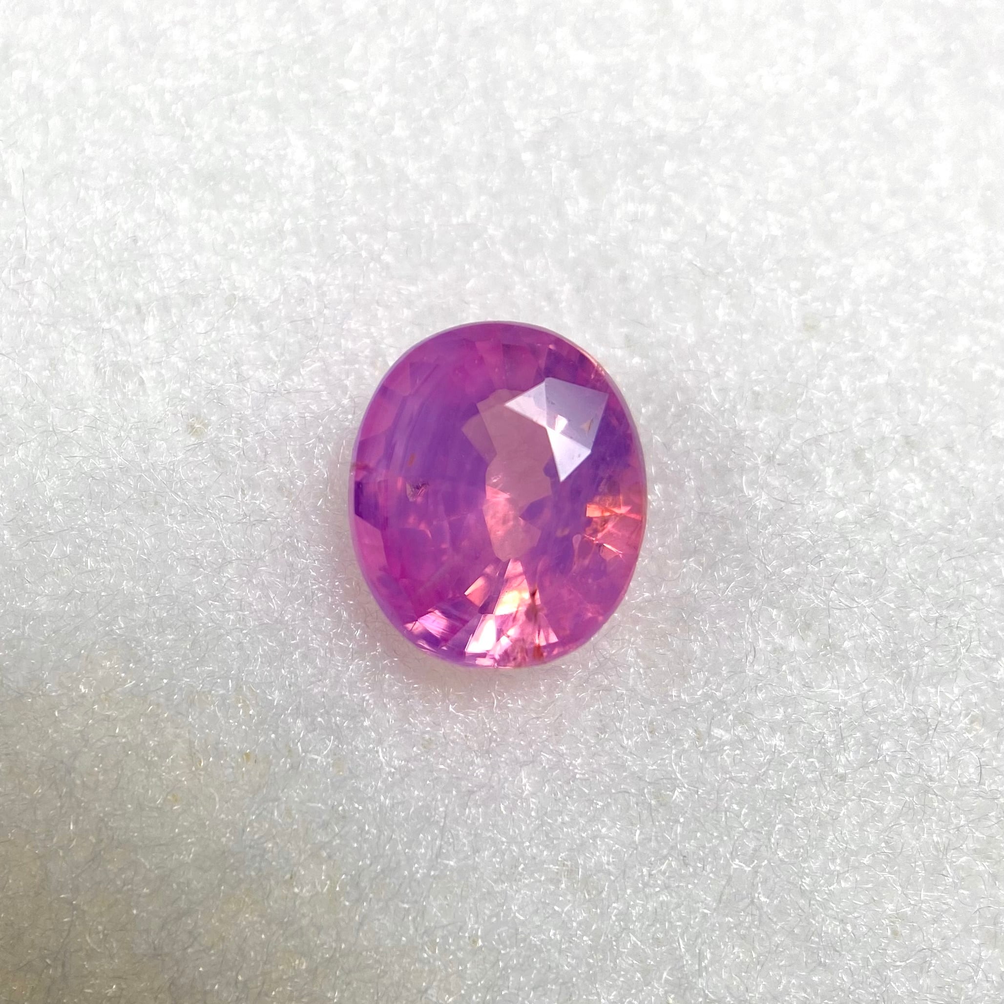 シルキー×オレンジピンクのかわいいが渋滞するサファイア