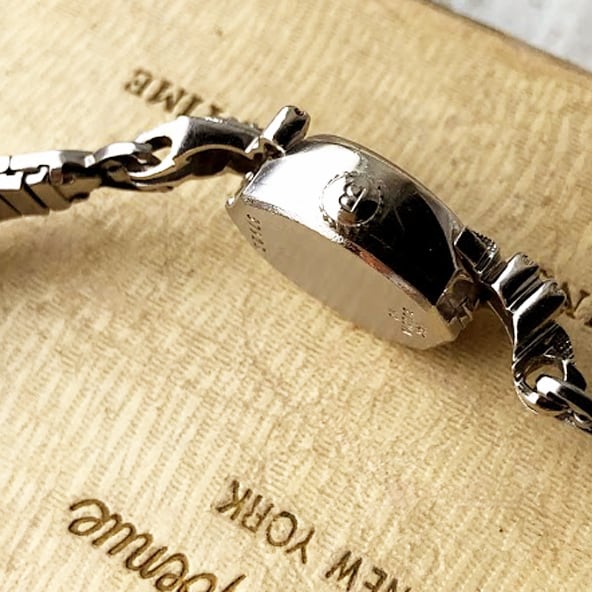 【国内オーバーホール済み】ブローバBULOVA手巻き14K金無垢ダイヤモンド8個アンティーク レディース腕時計 | アンシェンヌ　 powered  by BASE