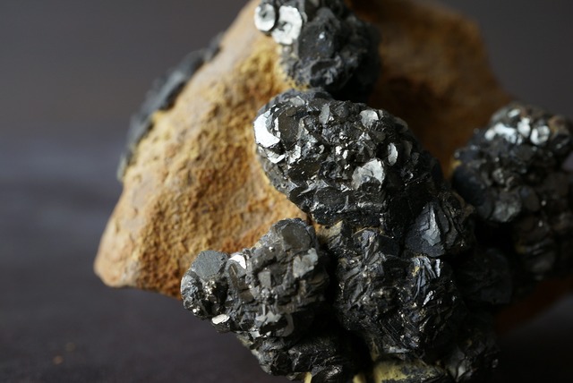 パイライト / リモナイト  Pyrite / Limonite 877