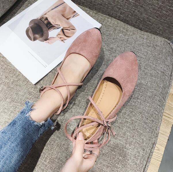 Pumps Lace Up Suede パンプス バレエシューズ レースアップ ローヒール フラットヒール プレーントゥ おしゃれ 3色展開 ピンク カーキ ブラック Pu スエード フェミニン 大人 可愛い きれいめ カジュアル お出かけ 通勤 通学 デイリー 春 秋 Sea Sign Post