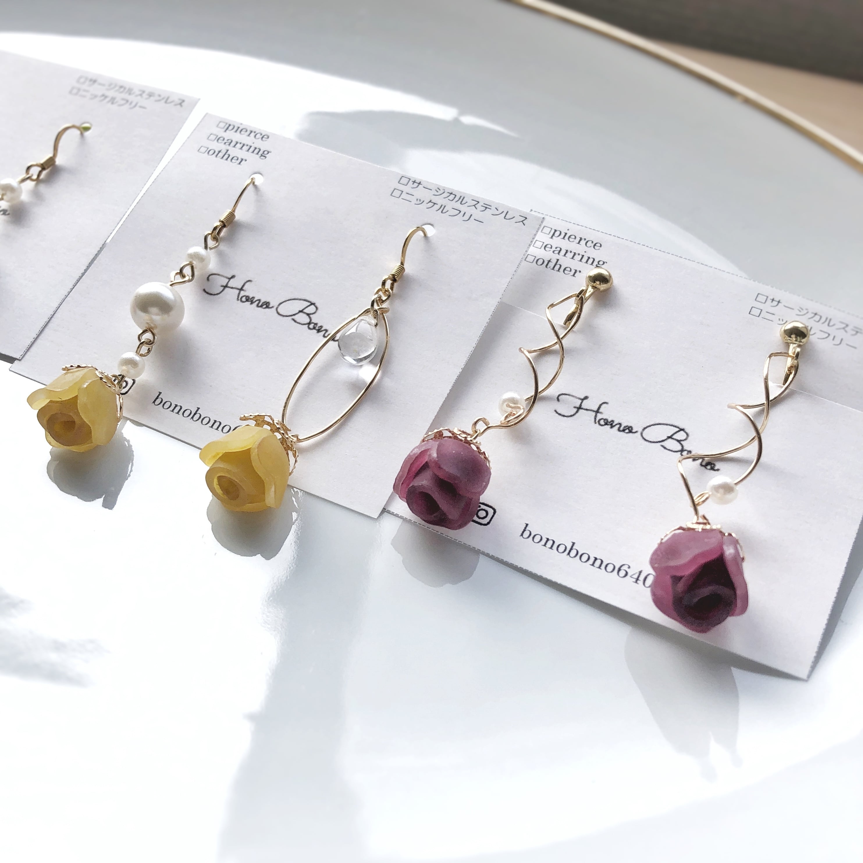 色がえらべる薔薇のピアス・イヤリング | Hono Bono 季節のお花を