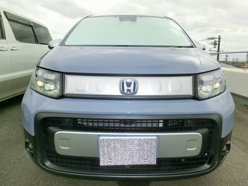 ゼストスパーク 【安心 車種別】 ゼストスパーク JE1 JE2 用 サンシェード 傘型 折り畳み式  ホンダ フロントサンシェード カーシェード 簡単取付 日除け UVカット 遮光 遮熱 キャンプ 車中泊 JE1&frasl;2 サンシェード 車内 傘型 日よけ UV