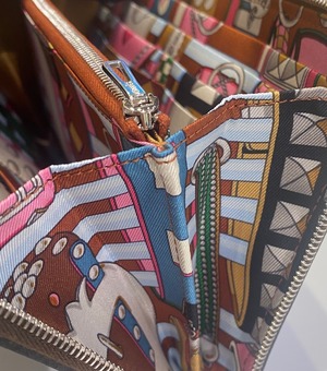 Hermès エルメス アザップシルクインロング 財布 H085241CK-B MOKA/PAPRIKA