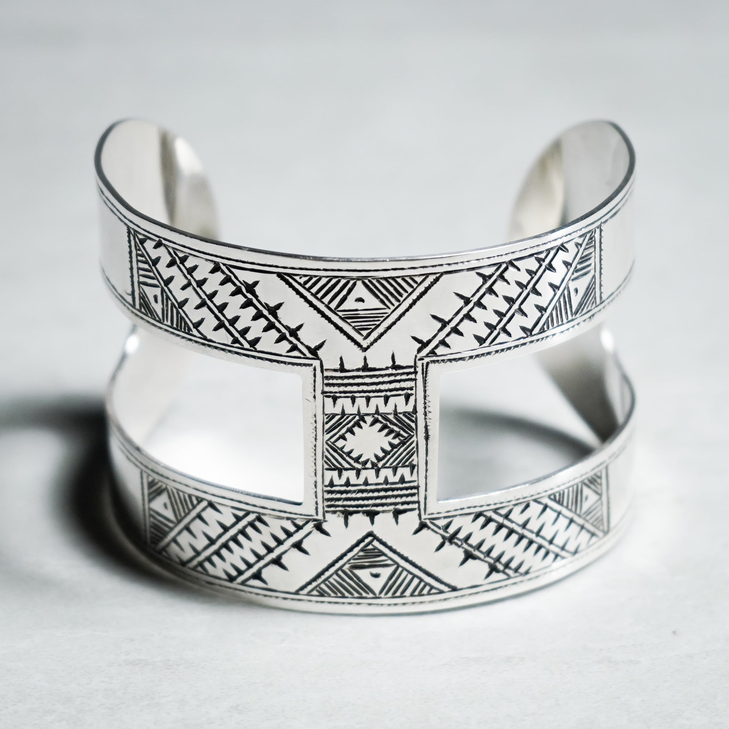 トゥワレグシルバー オープンバングル TOUAREG Silver Bangleトゥアレグ シルバー バングル 145 | mark