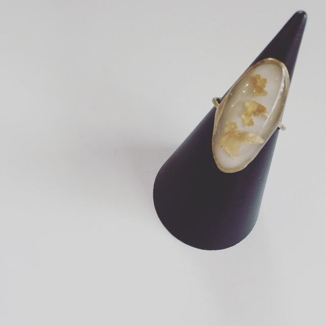 petal brass ring