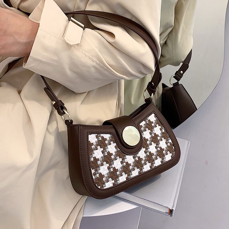 レトロスモールバッグレディースバッグ2020秋冬新流行カラーワンショルダーアンダーアームバッグネットレッドワイルドメッセンジャーバッグ Tiancai_Wing_Bag43602375884