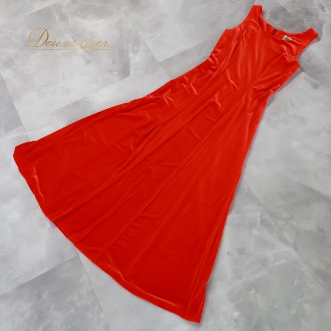 フラダンス 衣装 ワンピース ドレス レッド系 アロハスタンダード 日本製 ベロア ハワイアン アロハ フラ ダンス ALOHA STANDARDS レッスン 練習 ワンカラー ノースリーブ 華やか 鮮やか 上品 高級感 光沢 フラ ワンピース ドレス 高級 ベロア生地 練習着 ダンス衣装 ハワイ