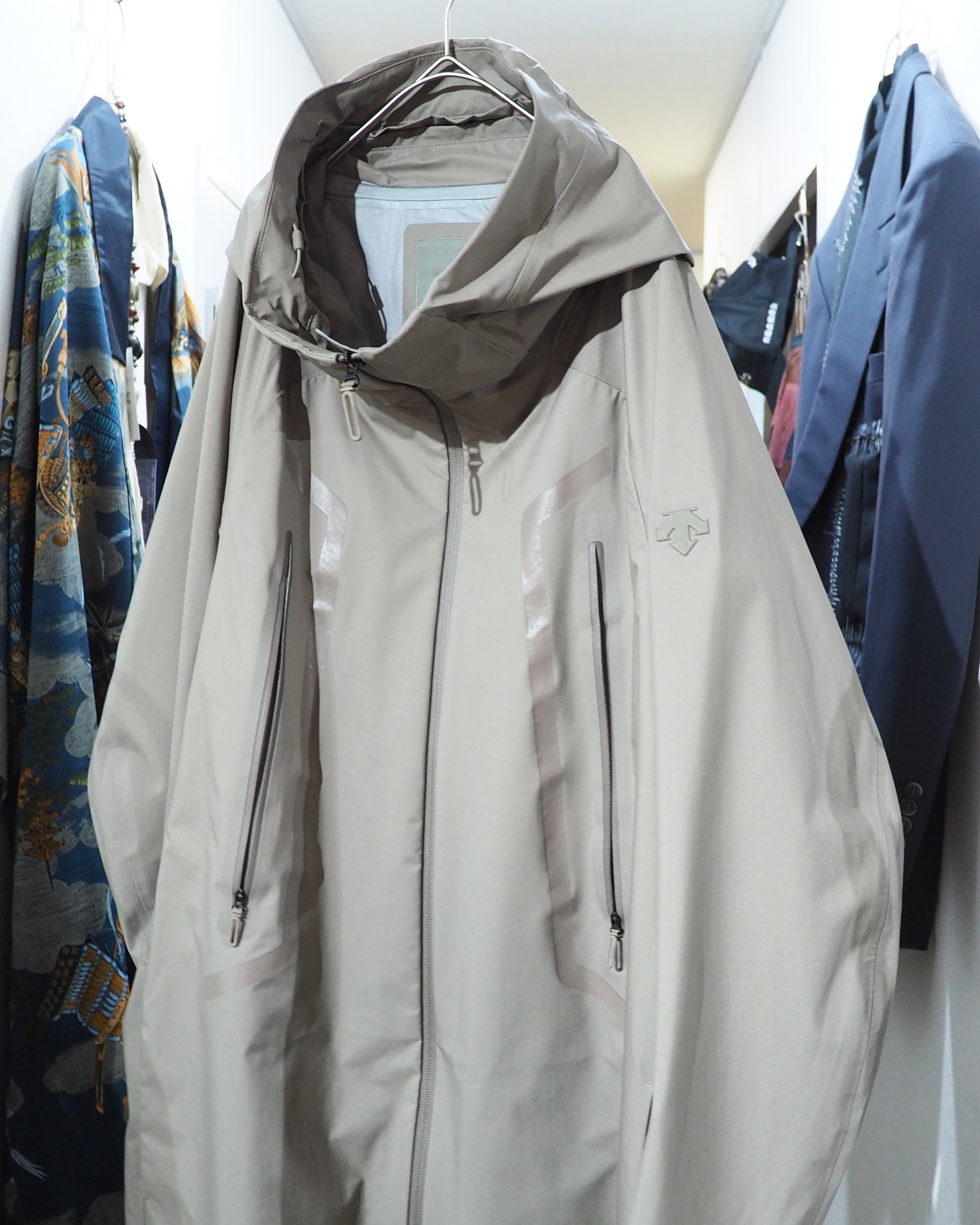 ” DESCENTE ALLTERRAIN ” ALL WEATHER COAT