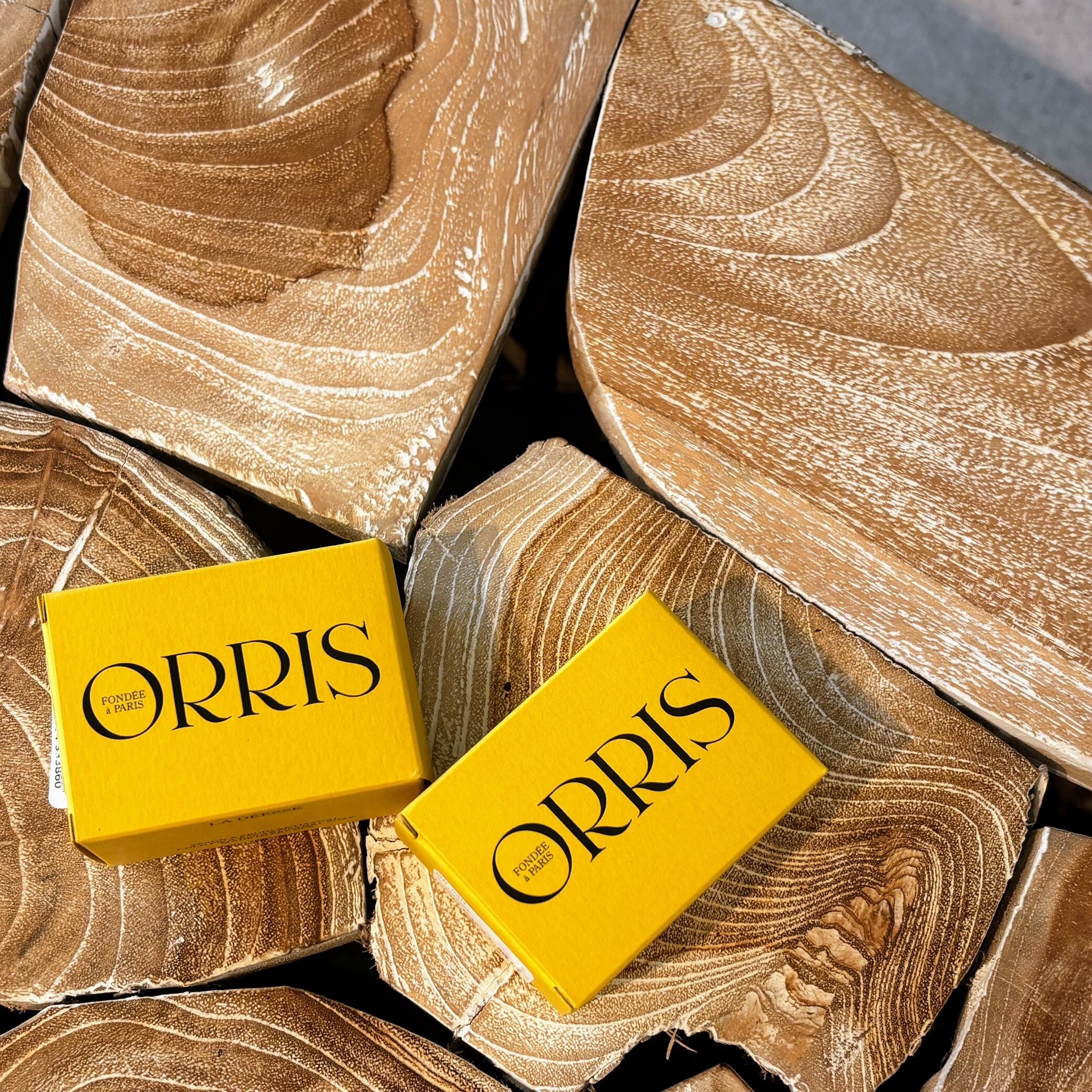 ORRISボタニカルソープLA DEESSE