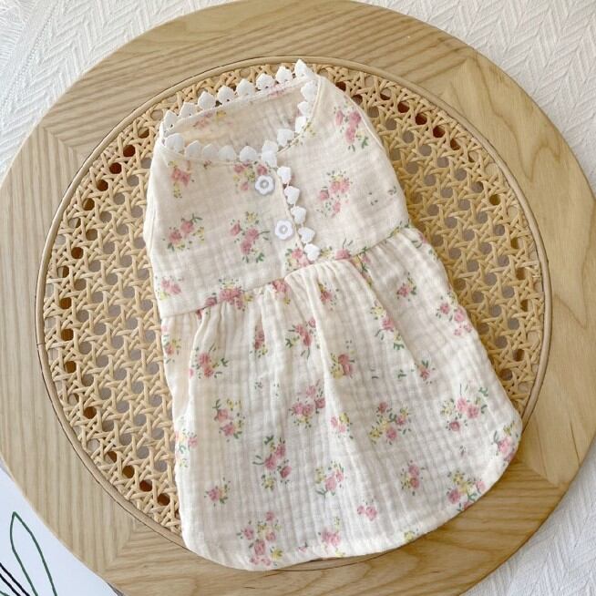 ふんわりやわらかお花とハートの首元のワンピース