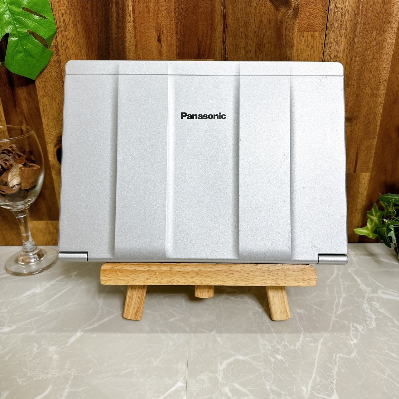 2021年式 Panasonic Let’s note SV1 / 第11世代 Core i5 / メモリ16GB / SSD256GB / FHD