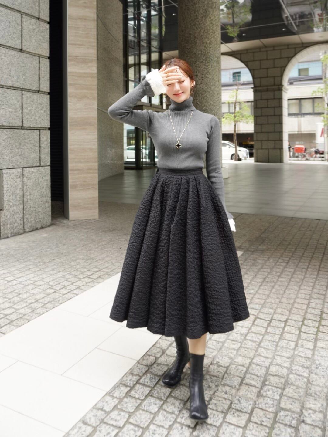 新品未使用HYEON ヘヨンswan skirt 黒 