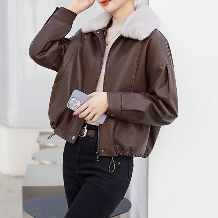 裏起毛フェイクレザーショートジャケット/ボア襟付きライダース風/小柄さんもOK・ゆったりシルエット A10015