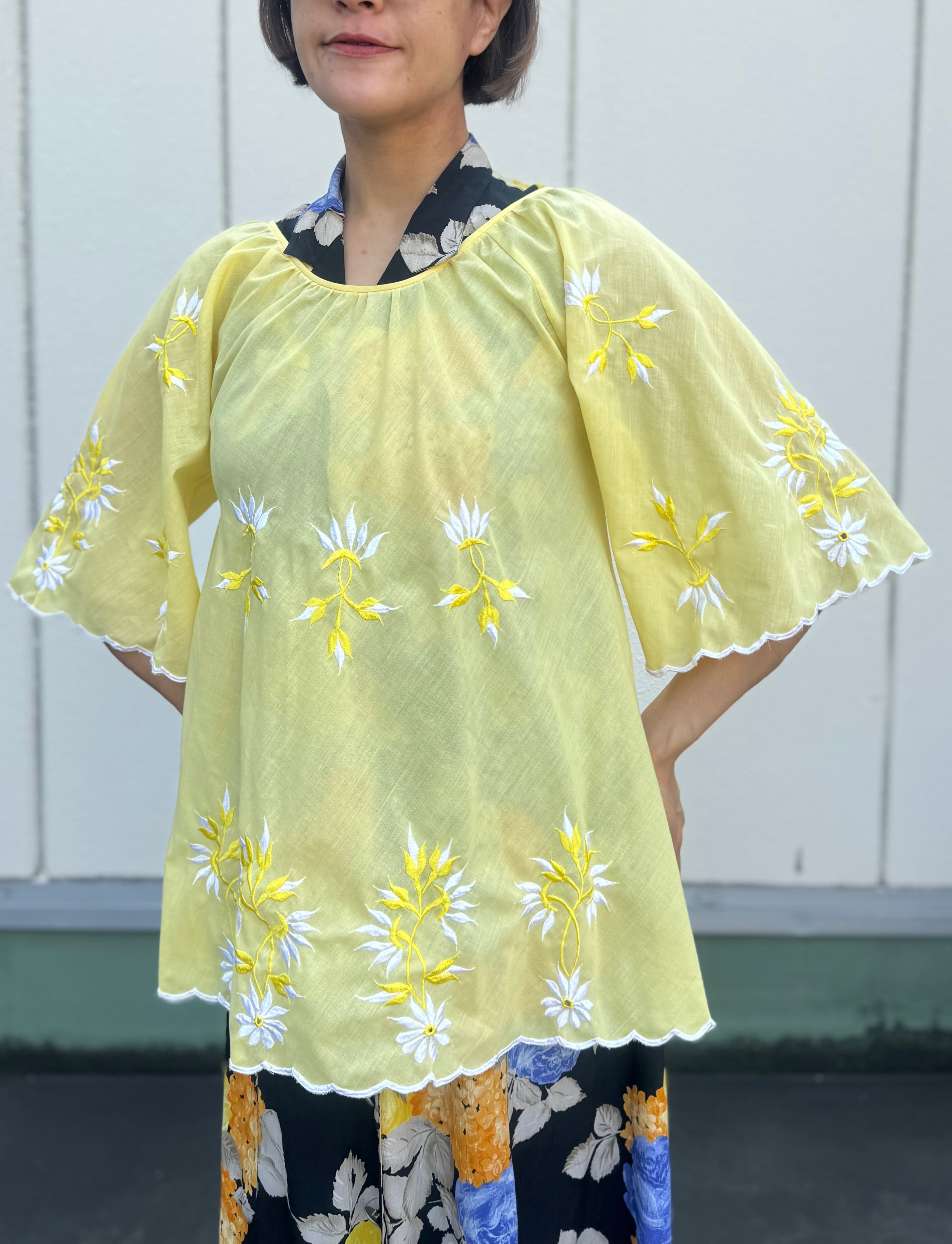 70s Embroidery Tunic YL 660 | channuosaka