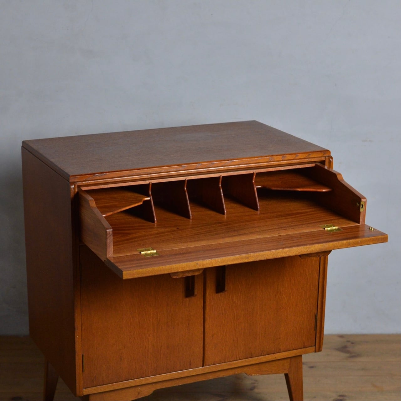 G-Plan Brandon Cabinet / ジープラン ブランドン キャビネット