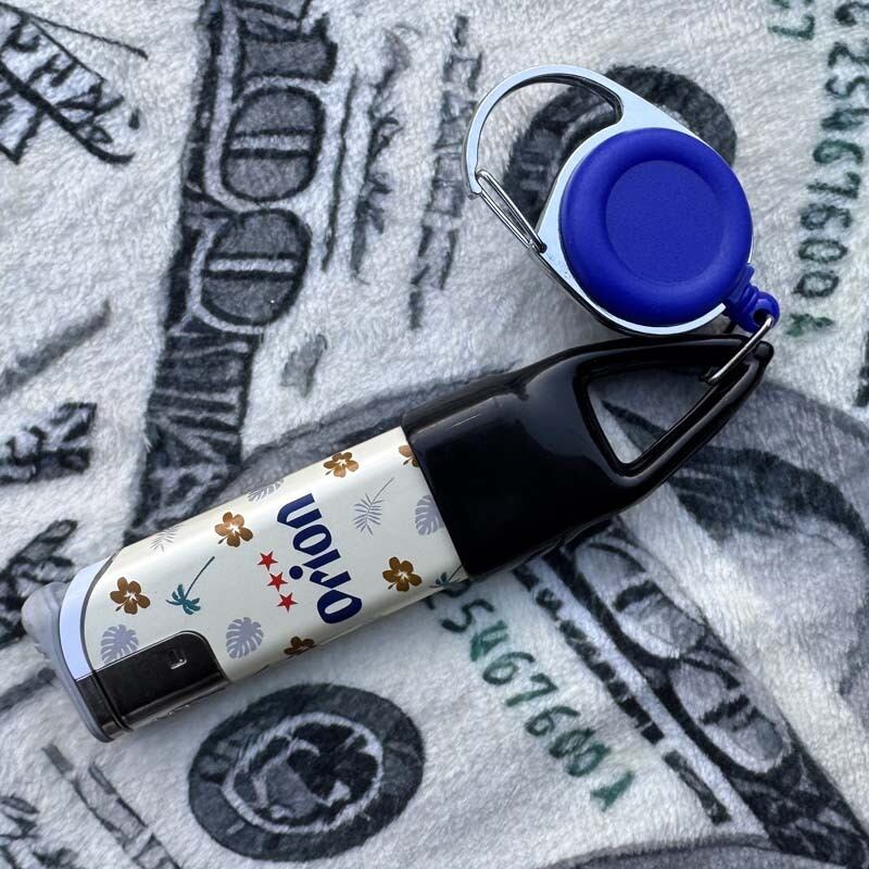 60cmまで伸びる クリップ付きのライターキーパー キーホルダー | manana