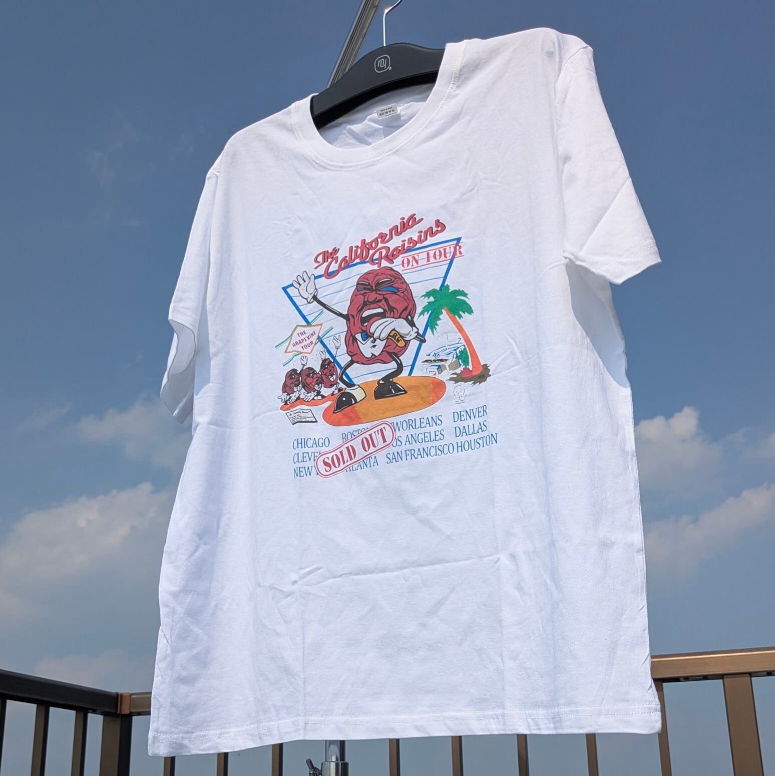 【 California Raisins（ カリフォルニアレーズン ）】『 GRAPE VINE TOUR 』 Tシャツ〚アメリカン雑貨 アメトイ〛