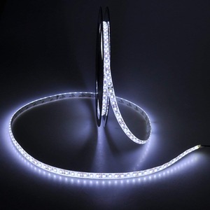 【人気】短色 LEDテープライト 24Ｖ 高輝度 5M 300連 防水IP65 切断可能 白ベース/LED 強力粘着両面テープ 正面発光 SMD 5050 (白)