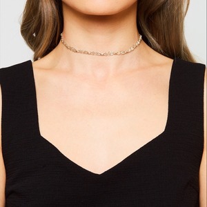 Buena chain choker