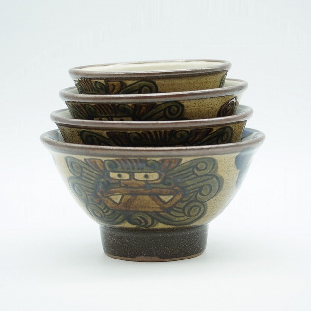 線彫り唐草シリーズ　4寸マカイ（約12cm）コバルト　【やちむん工房與那嶺】