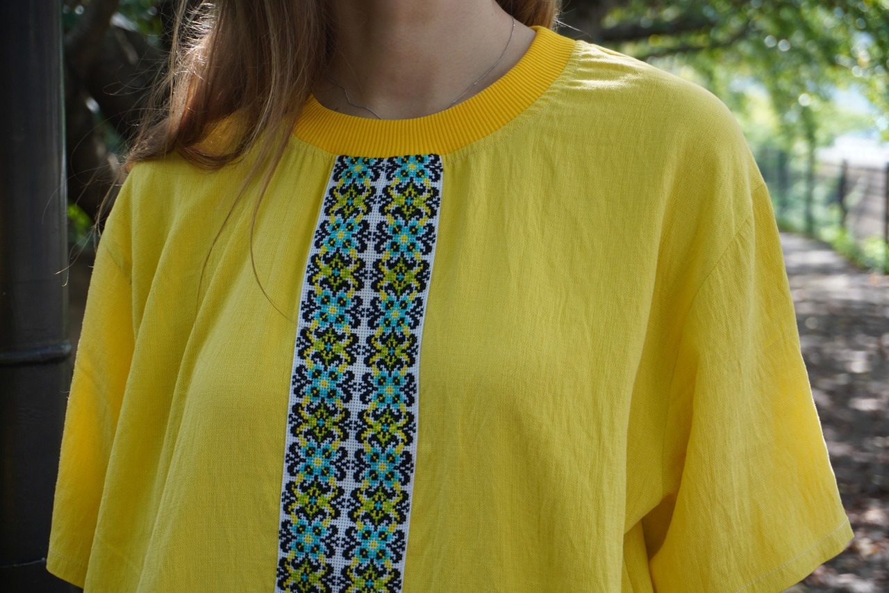 ヴィーシフカ手刺繍入りTシャツ（黄）ユニセックス フリーサイズ - 6