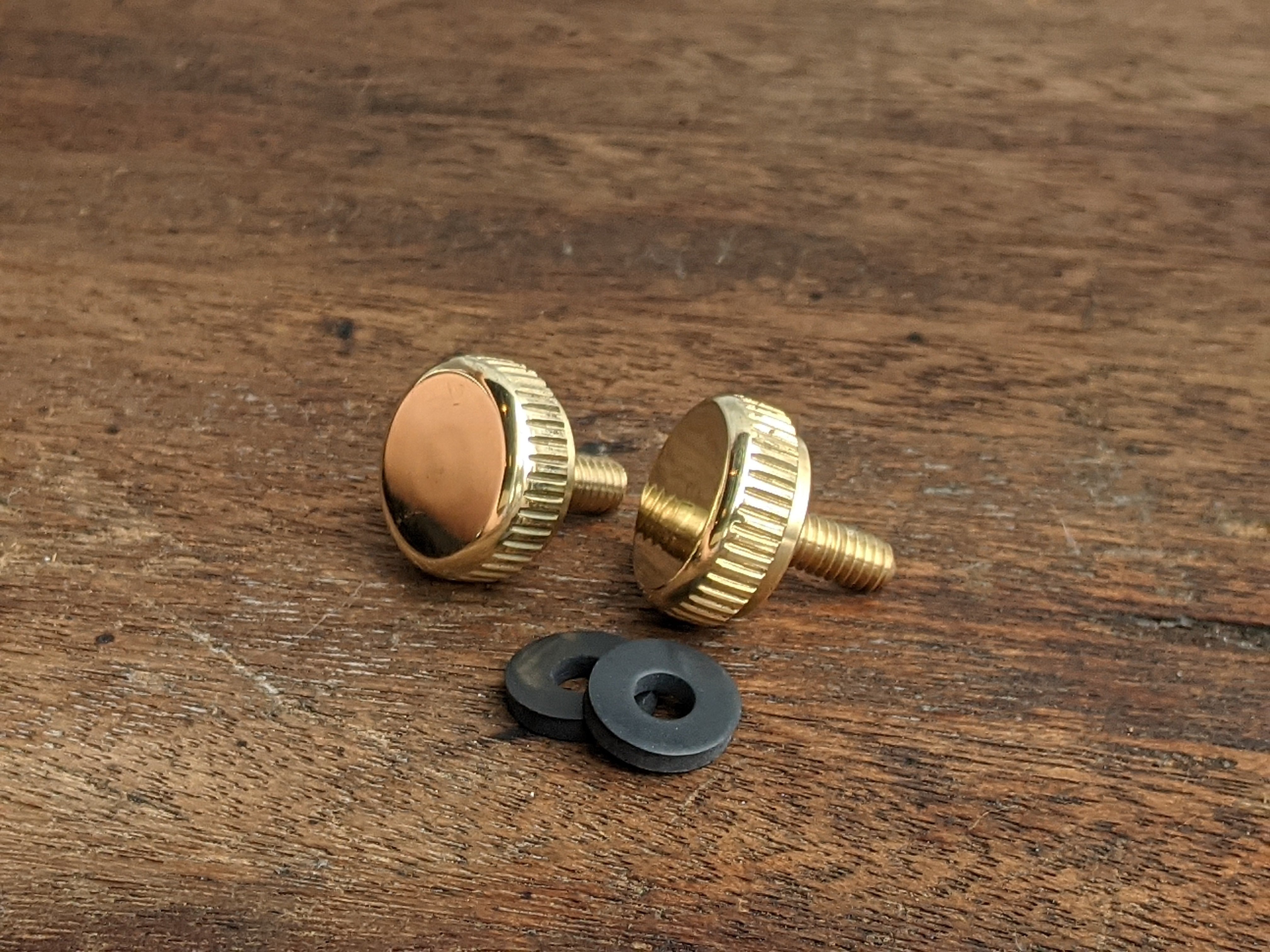 ラビット S301用 真鍮製バッテリーカバーボルト ラビットスクーター