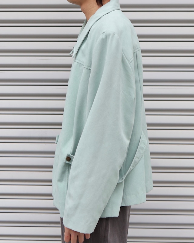 Coloring detail zip blouson