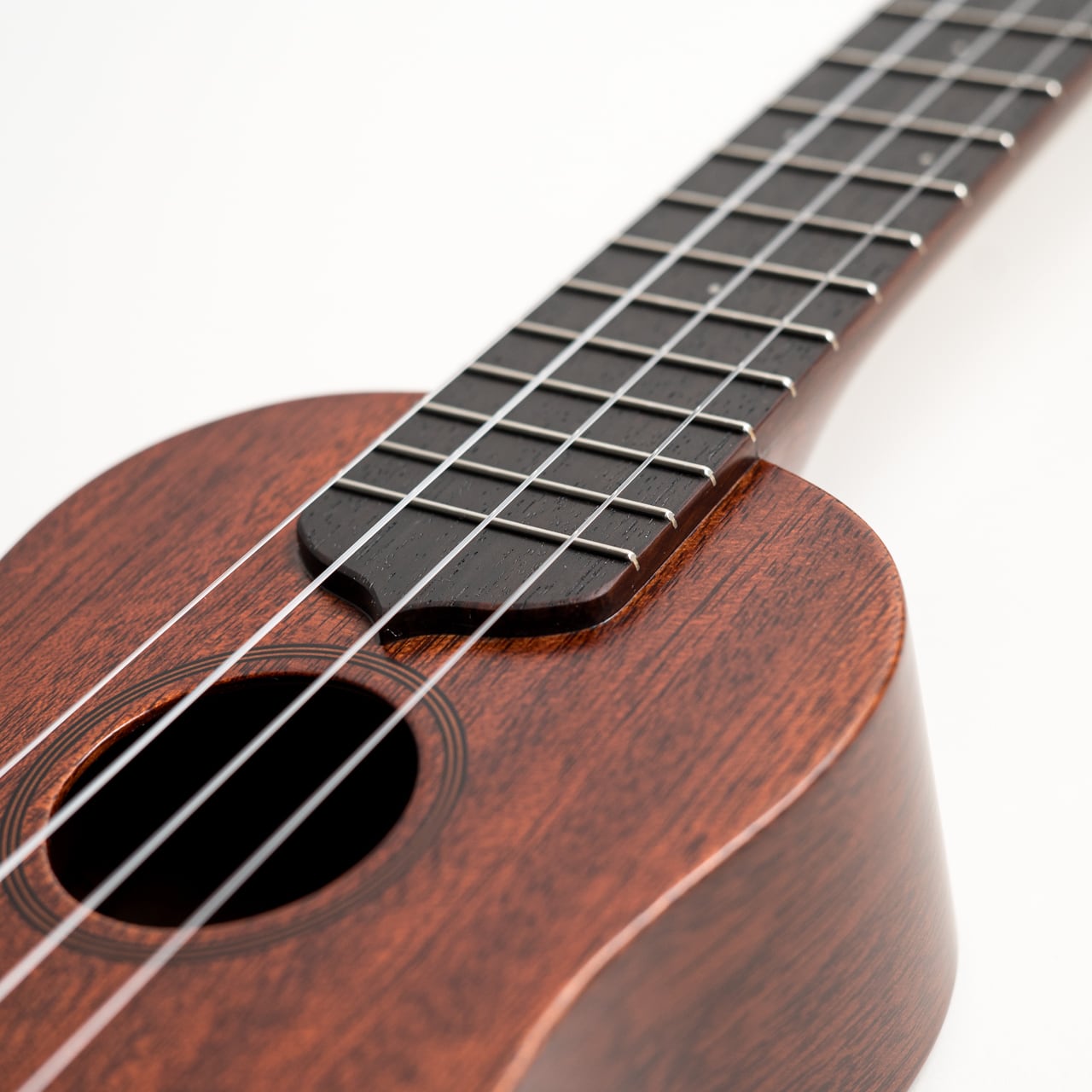 CULTIVATE UKULELE D0M（アフリカンマホガニー）ソプラノウクレレ