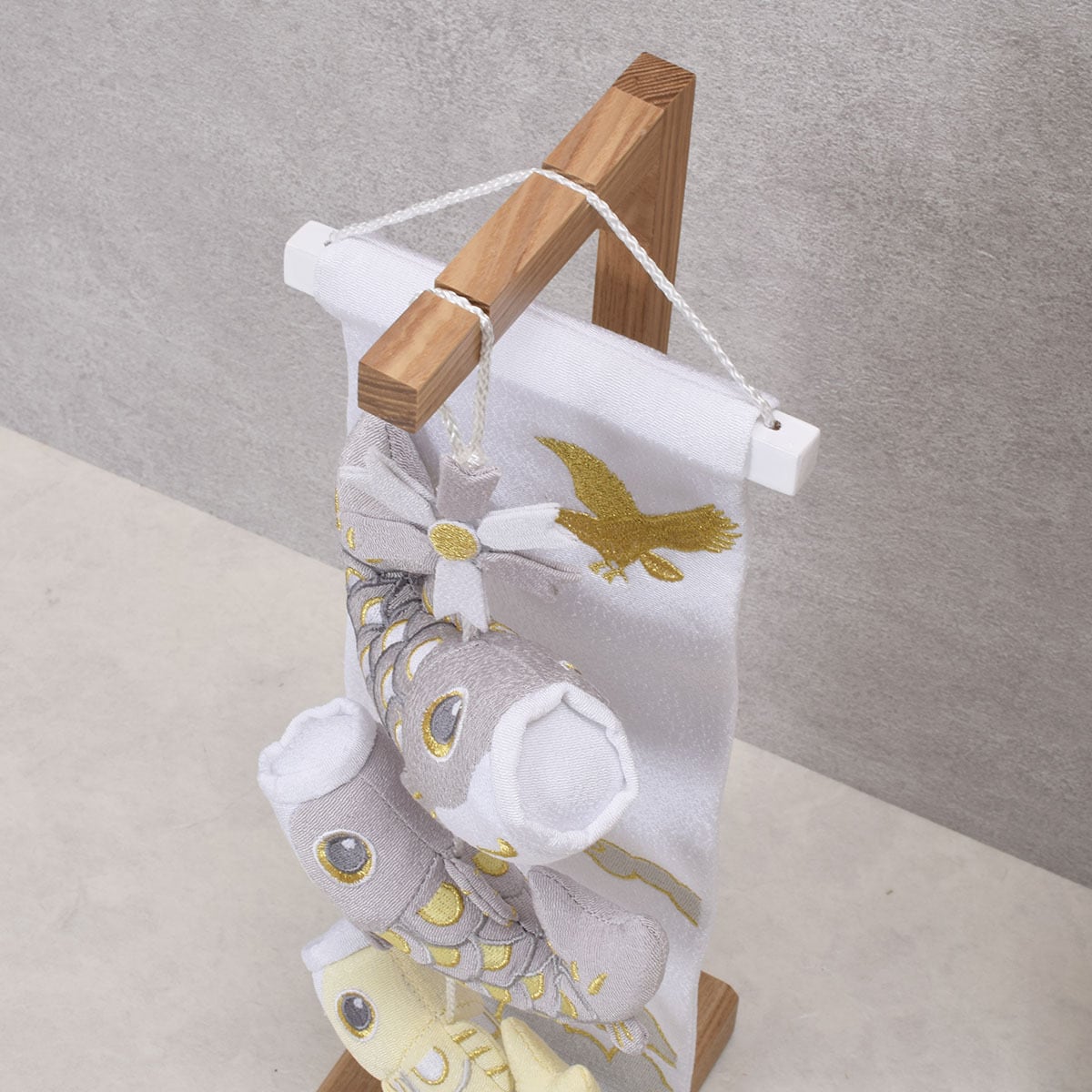 鯉のつるし飾り【勇鷹鯉】コンパクト｜おしゃれ｜モダン｜今どき