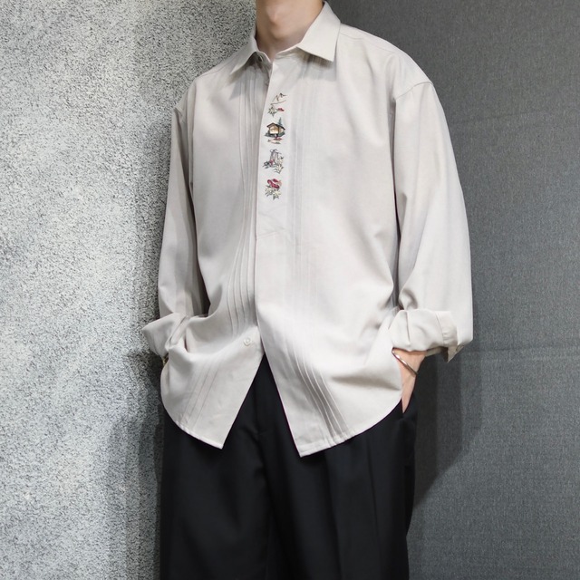 embroidery design tyrolean shirt ivory