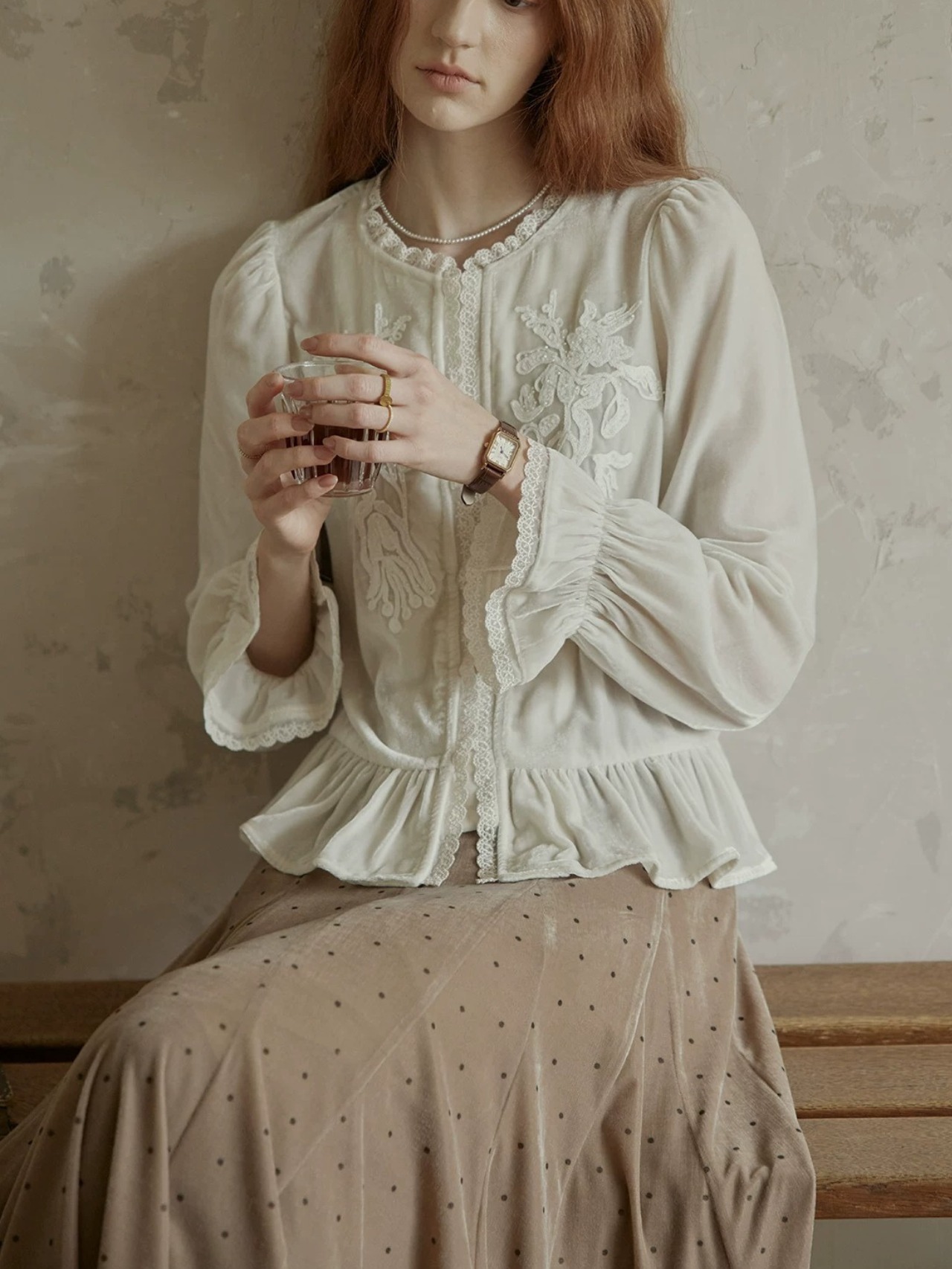 Ancien Velour Lace Frill Blouse F0842