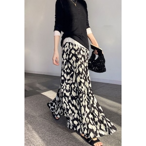 monotone tiered long skirt　30478