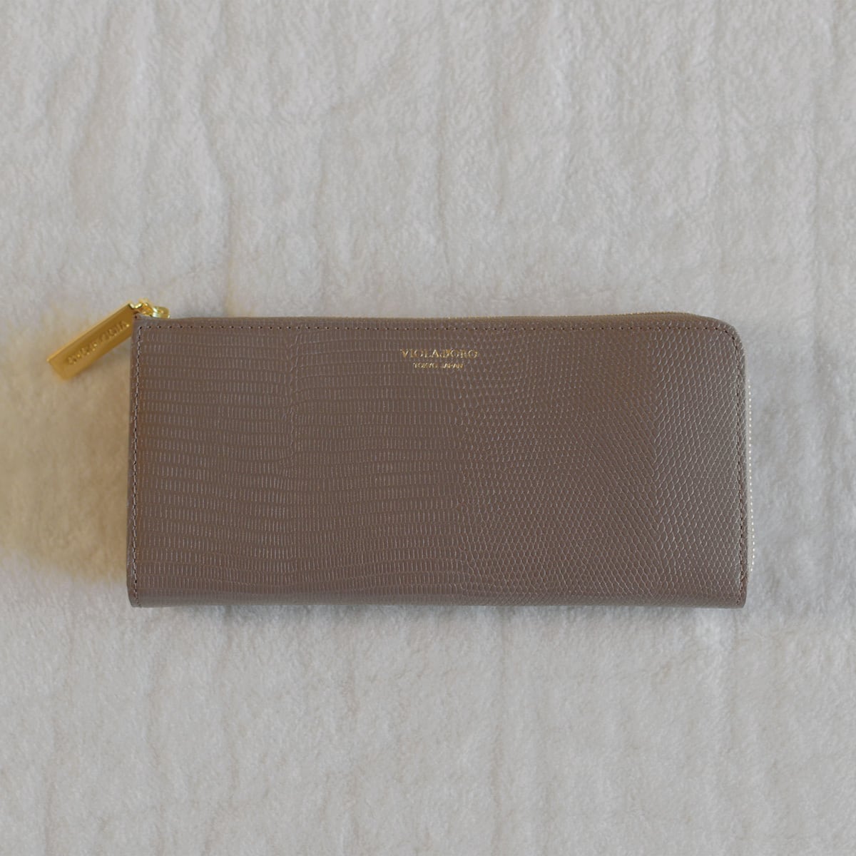 VIOLAd'ORO (ヴィオラドーロ) リザード型押し レザー L字型ウォレット