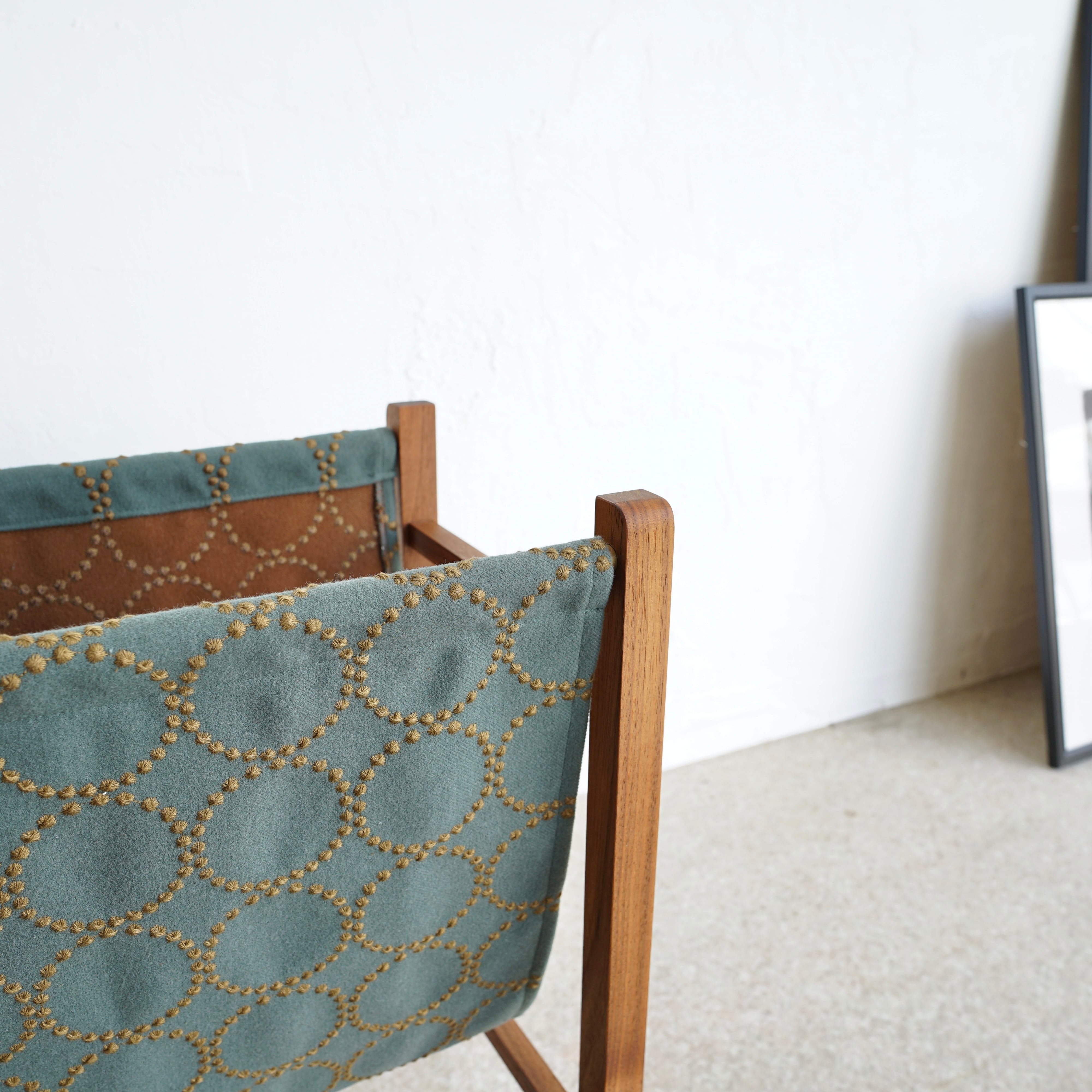 マガジンラック 北欧 ウォールナット 無垢 ミナペルホネン dop