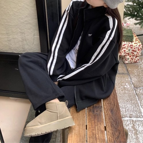 フルジップアップ サイドラインセットアップ    00055