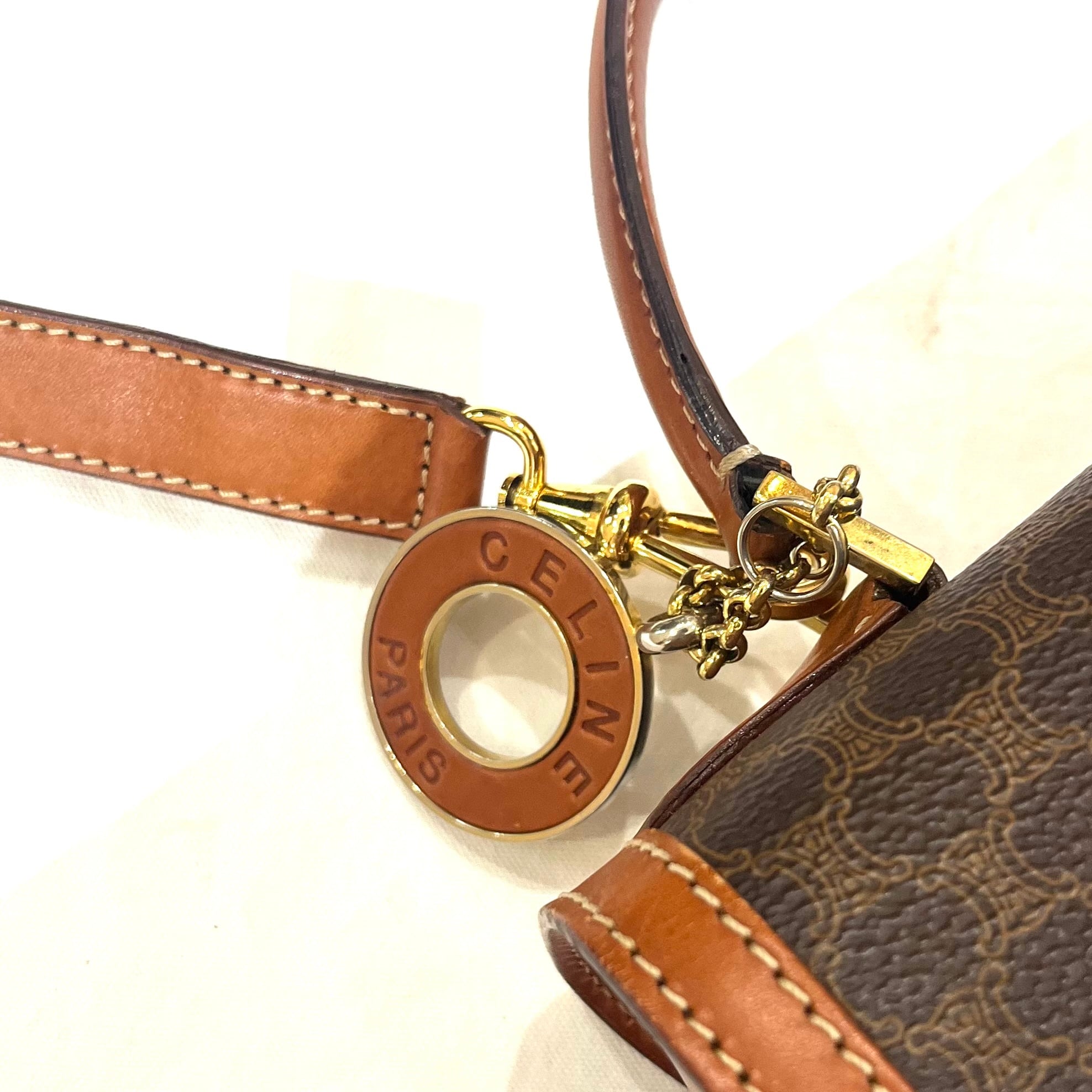 Na キルティング 斜めがけ ゴールド金具 ショルダーPARIS/64 チャーム付き【CELINE】2608 セリーヌ ヴィンテージ マカダム 2WAY