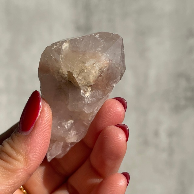 ブラジル・バイーア州ジャコビナ産【ピンキッシュアメジスト - Pink Amethyst】④ 鉱物 天然石 パワーストーン