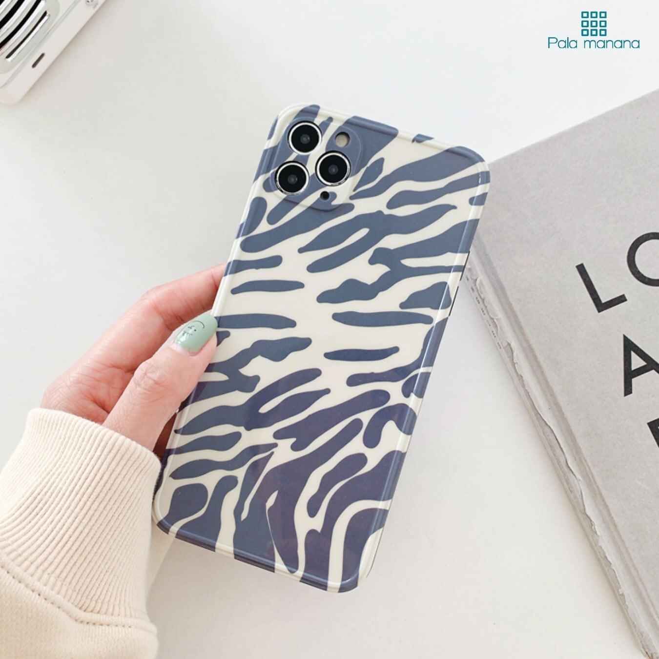 ca386] iPhoneケース 