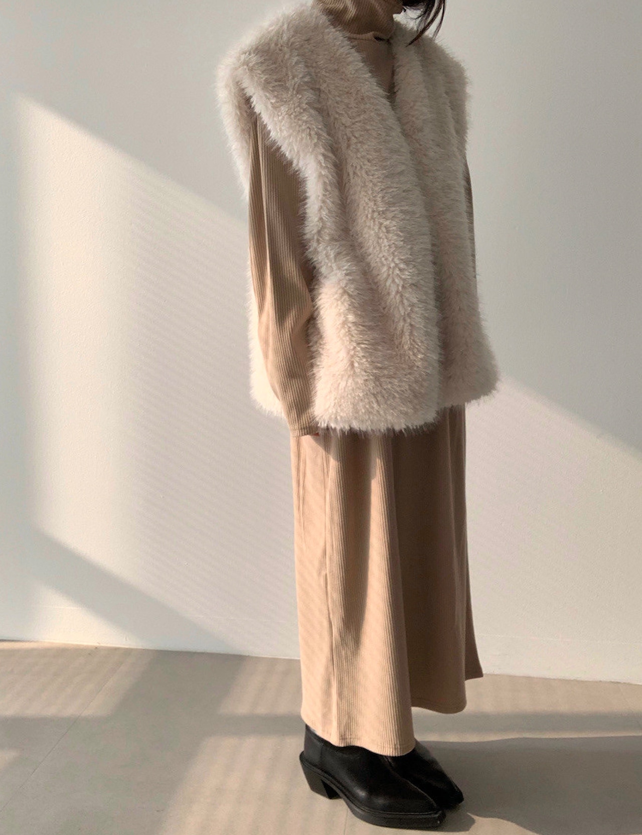 【新作5%OFF・3日間】Volume Eco-Fur Vest_2colors