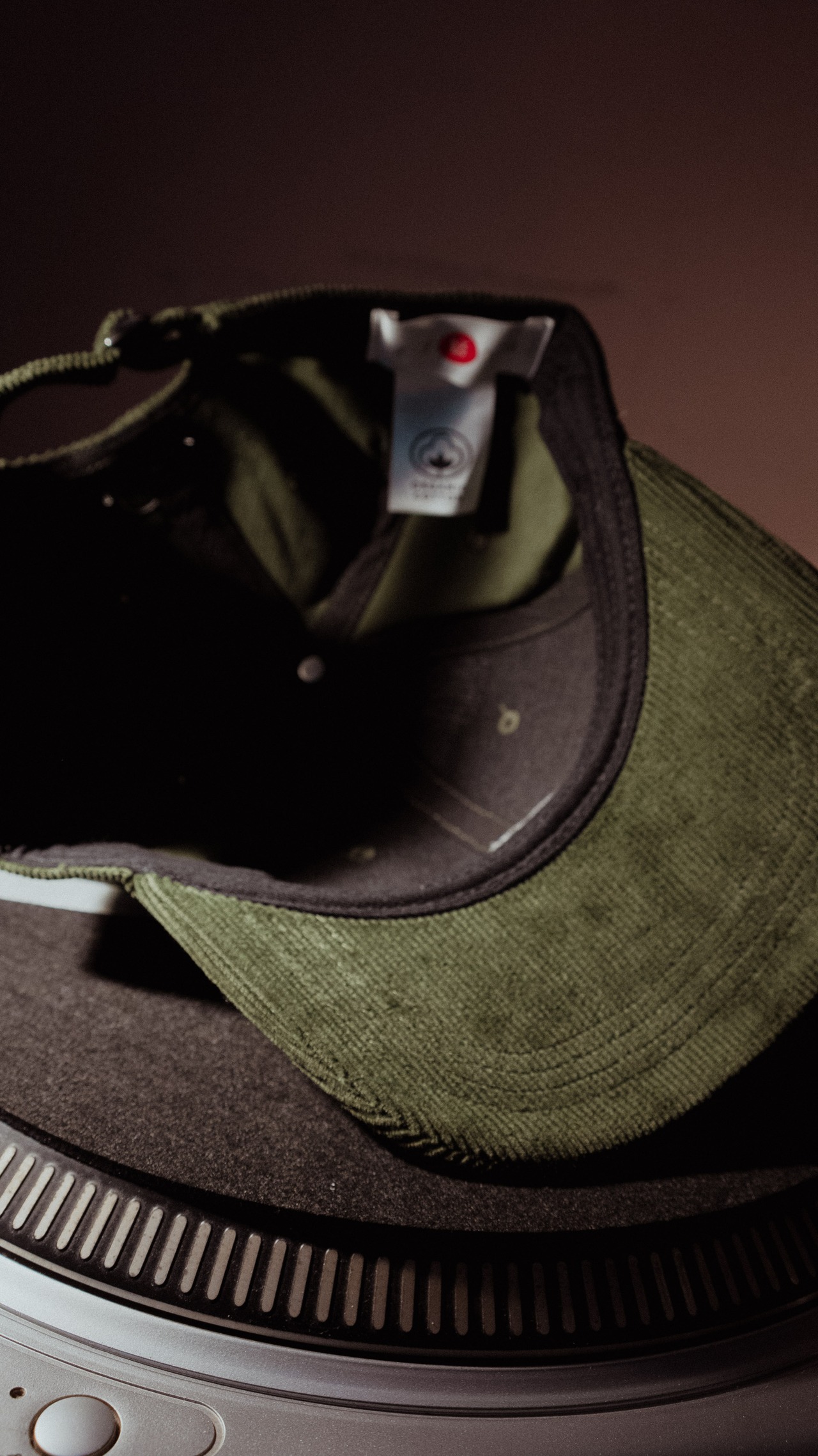 SMOKE ISLAND Corduroy Cap [OLIVE]
