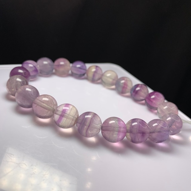 f132.透明度あり☆パープルメイン♪フローライトブレスレット