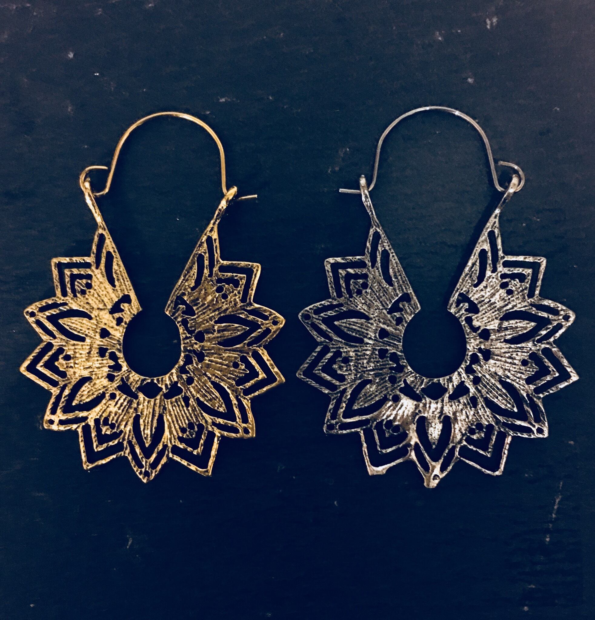 1ペア インカピアス フックピアス フープピアス エスニック アジアン ボヘミアン フラワー