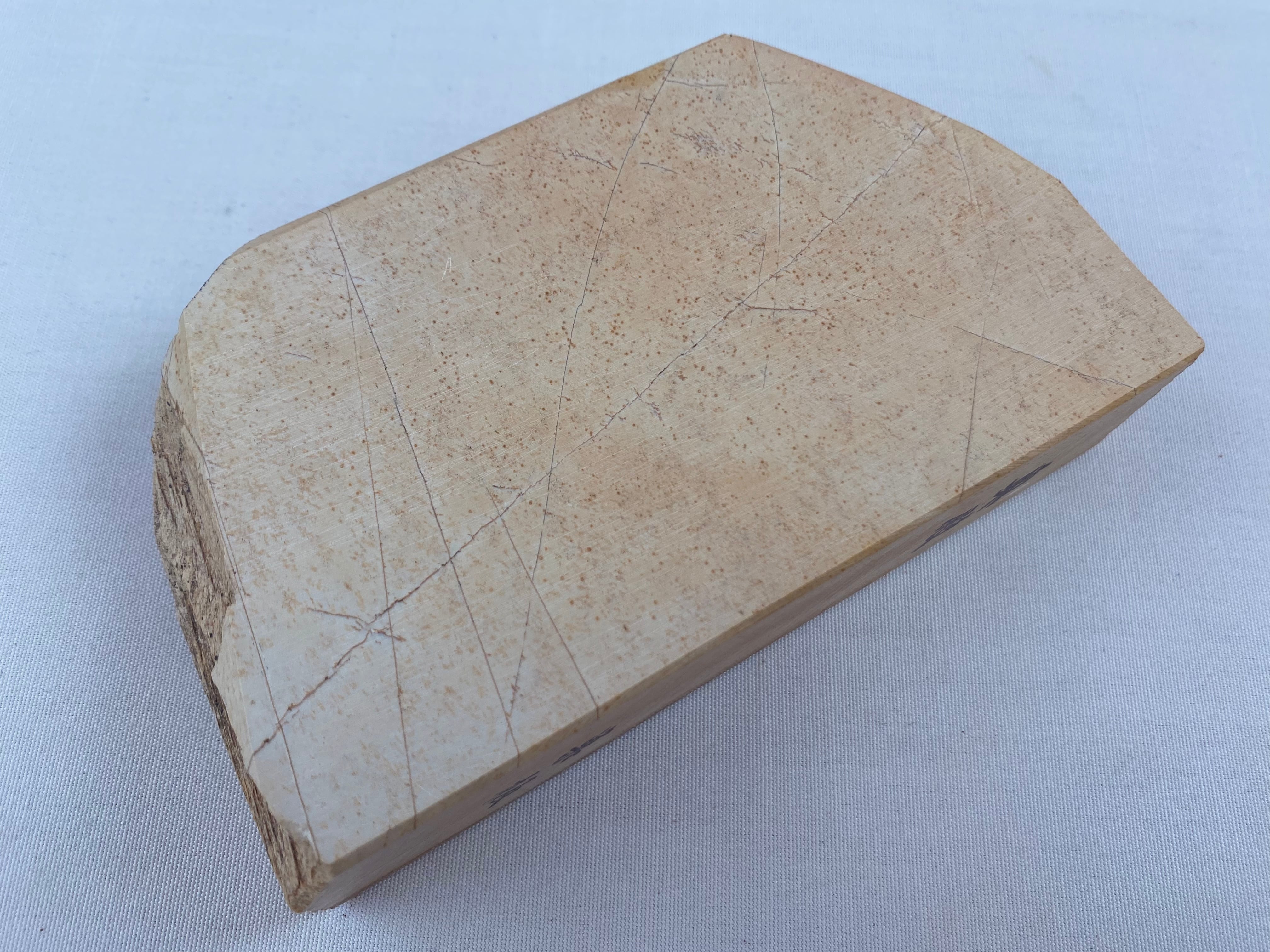 奥殿巣板レザー型