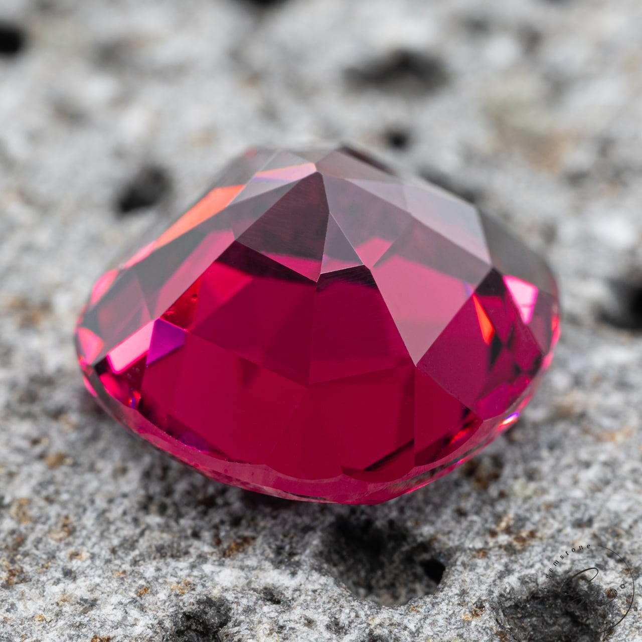 天然 ロードライトガーネット・パープリッシュレッド 4.02ct GLC簡易